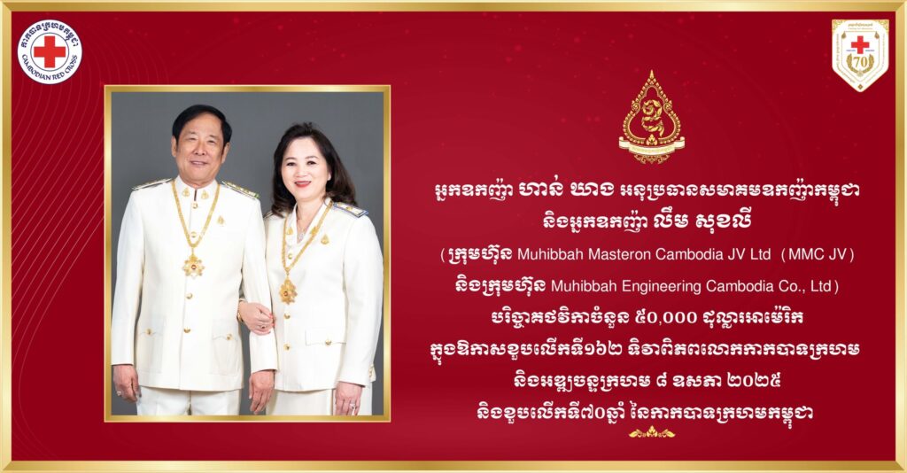 O‘ttiz yoshlardagi yalang‘och ayol Xonanda Natali butunlay yalangoch